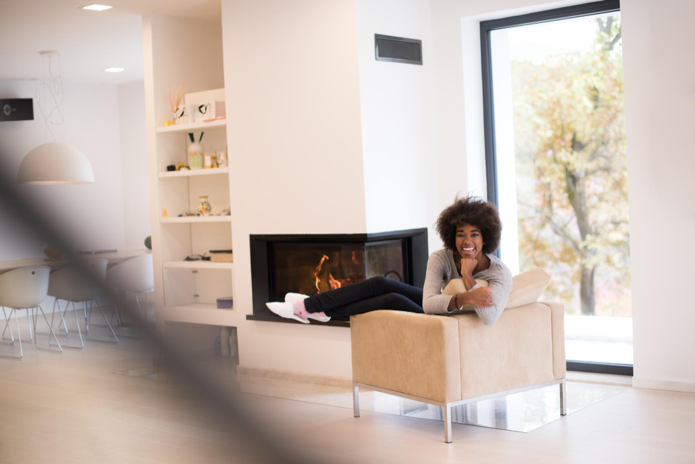 Aménagement d'une alcôve dans le salon pour optimiser l'espace