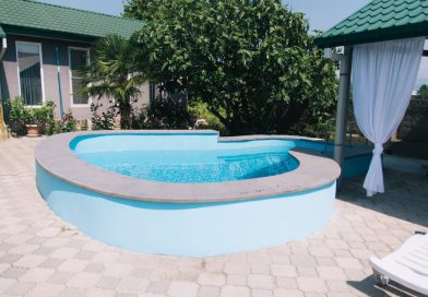 Guide pratique pour trouver la petite piscine hors sol idéale pour votre jardin compact