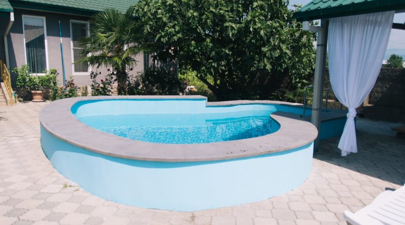 Guide pratique pour trouver la petite piscine hors sol idéale pour votre jardin compact